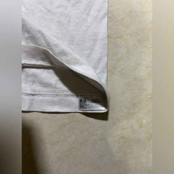 Kaws x Uniqlo Sesame Street Elmo Bert Ernie Tee Shirt Men’s Size M - Picture 8 of 9